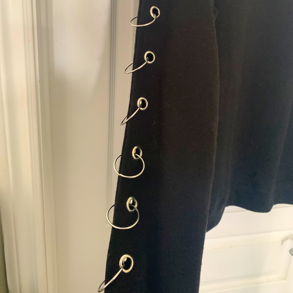 Black tee